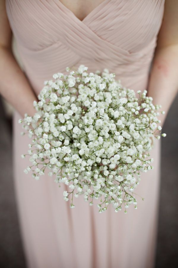 A Bouquet Made with Just One Type of Flower! The Purely Adorable 'Single Bouquet'♡にて紹介している画像