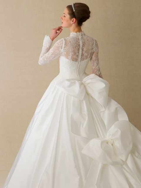 Eternal Bride Style: 3 Adorable Wedding Dress Brands with Princess Line Designs♡にて紹介している画像