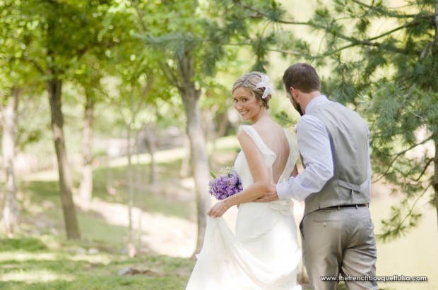 A Bouquet Made with Just One Type of Flower! The Purely Adorable 'Single Bouquet'♡にて紹介している画像
