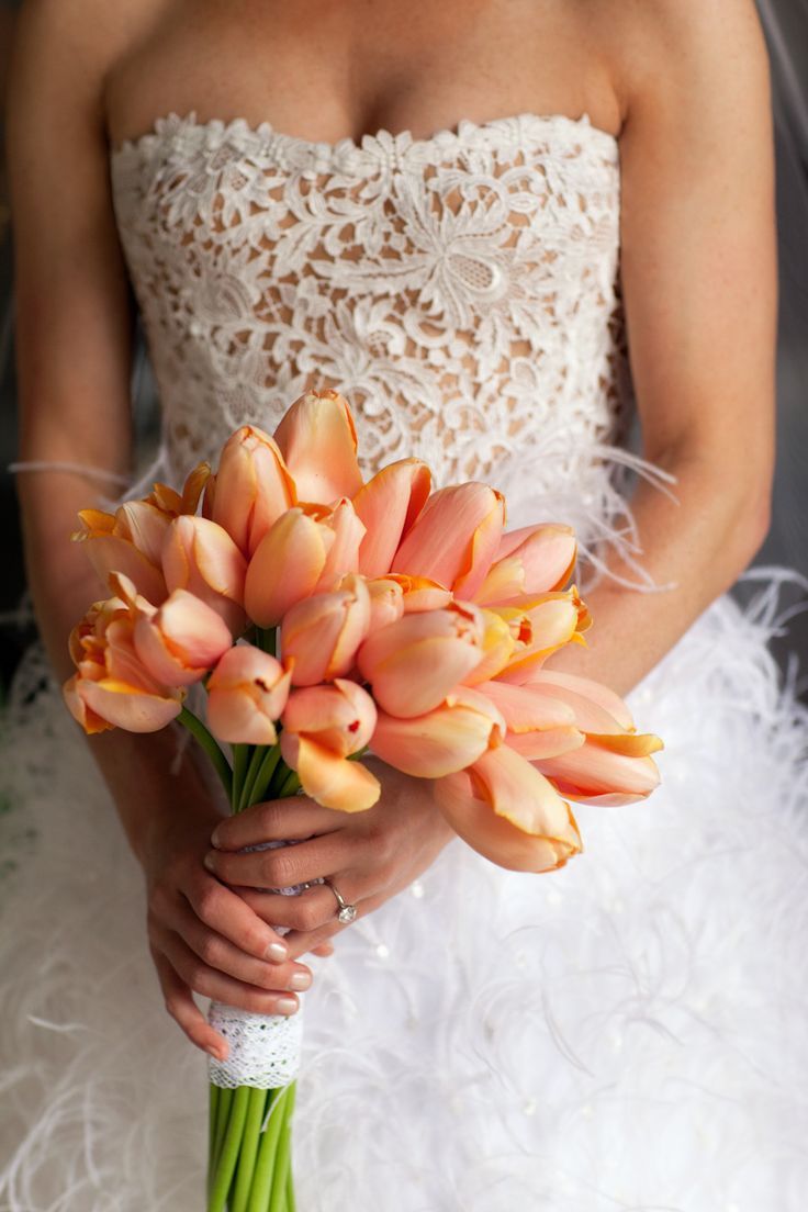 A Bouquet Made with Just One Type of Flower! The Purely Adorable 'Single Bouquet'♡にて紹介している画像