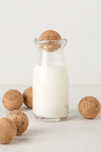 "Charming Kitchenware from Anthropologie for Newlyweds and Gifts: Too Cute to Resist!"にて紹介している画像