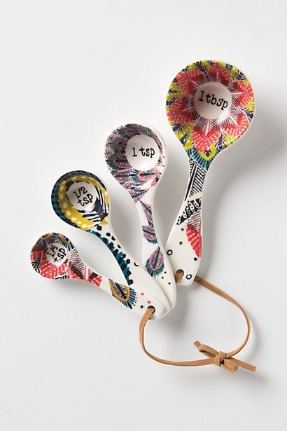 "Charming Kitchenware from Anthropologie for Newlyweds and Gifts: Too Cute to Resist!"にて紹介している画像