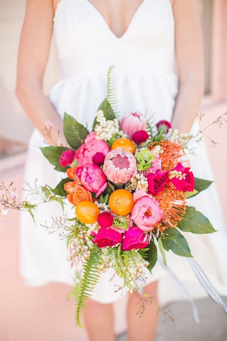 Juicy & Fresh: Adorable Fruit Mix Bouquets!にて紹介している画像