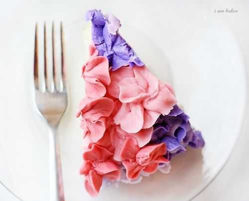 梅雨にぴったり♡本物みたいなあじさいカップケーキ＊にて紹介している画像