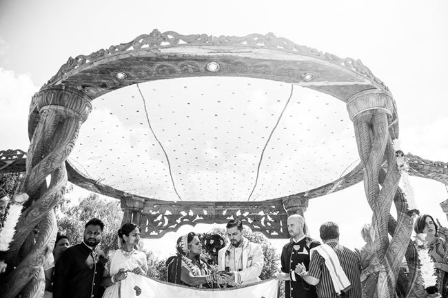 A Lovely Wedding of a Couple in Bollywood, India ♡にて紹介している画像