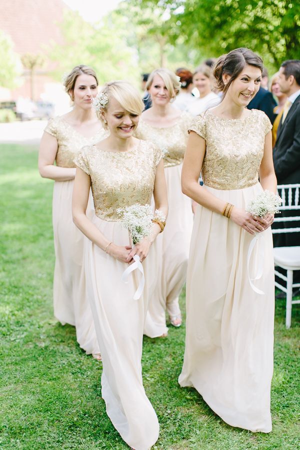 The Importance of Friendship: Discovering the Charming Origins of Bridesmaids♡にて紹介している画像