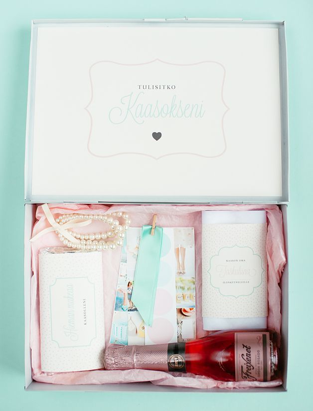 The Importance of Friendship: Discovering the Charming Origins of Bridesmaids♡にて紹介している画像