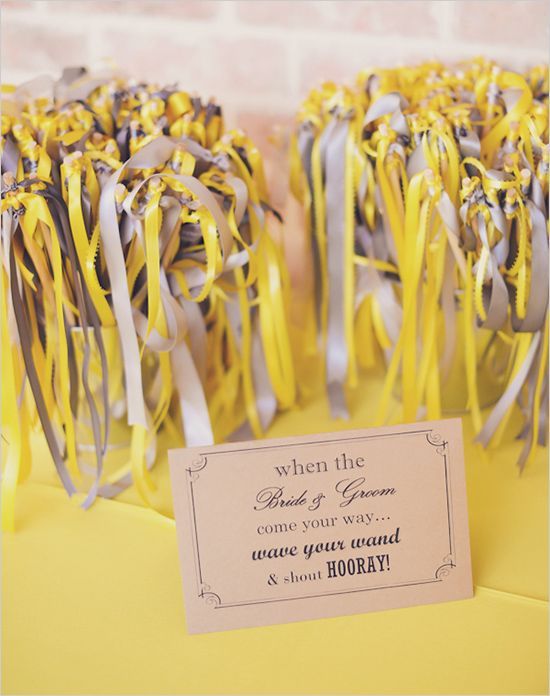 Charming Wedding with Complete Gray and Yellow Color Coordination♡にて紹介している画像