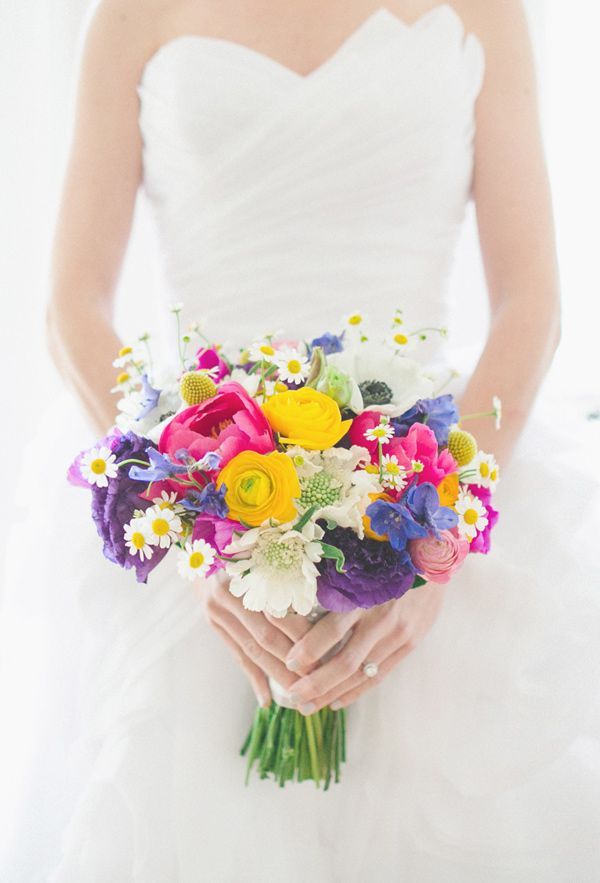 テーマカラーはレインボー♡みんなが笑顔になるハッピーウェディング♪にて紹介している画像