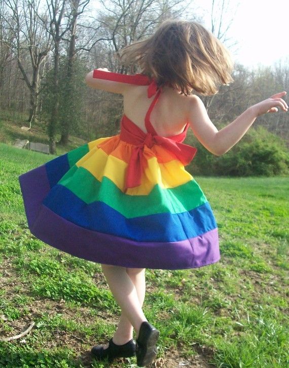 テーマカラーはレインボー♡みんなが笑顔になるハッピーウェディング♪にて紹介している画像