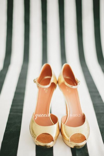 Sparkling Elegance: A Romantic and Adorable Champagne Gold Heel Collection♡にて紹介している画像