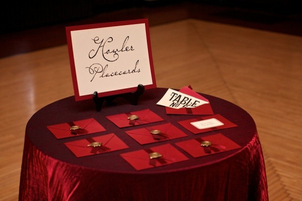 A Harry Potter-Themed Wedding at Hogwarts School of Witchcraft and Wizardry ♡にて紹介している画像