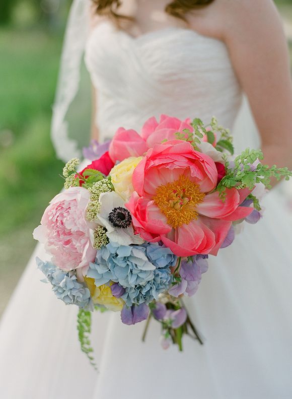 カラフル♡レインボーカラーのブーケが華やかでとっても可愛い♡にて紹介している画像