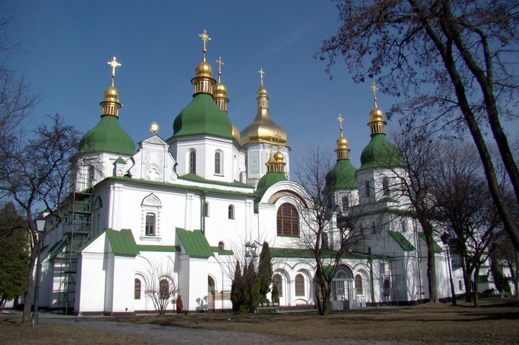 ハネムーンに行きたい！ウクライナにある『恋のトンネル』がとっても素敵♡にて紹介している画像