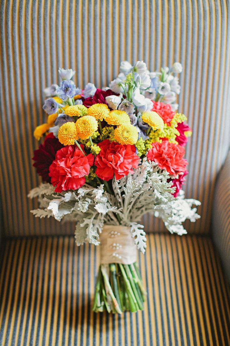 カラフル♡レインボーカラーのブーケが華やかでとっても可愛い♡にて紹介している画像