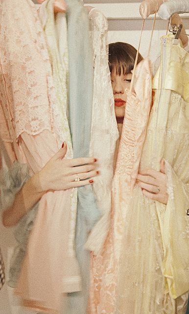 Photogenic! A Guide to Capturing Memorable Wedding Dress Photos ♡にて紹介している画像