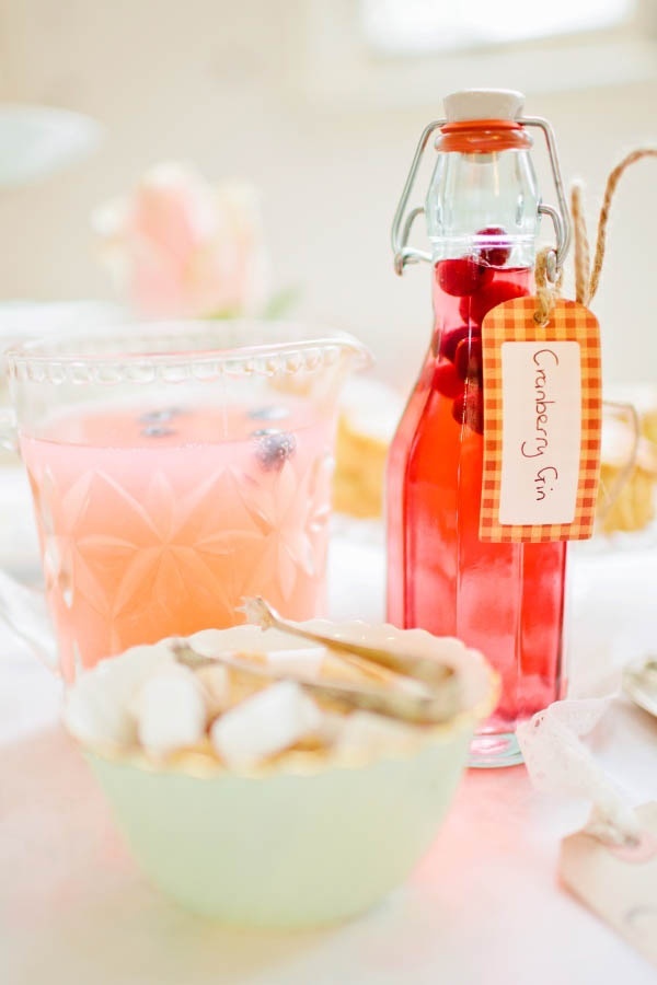 Cheers with the Bottle as It Is: Ideas for Decorating Bottles to Enhance Their Cuteness!にて紹介している画像