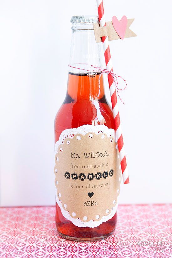 Cheers with the Bottle as It Is: Ideas for Decorating Bottles to Enhance Their Cuteness!にて紹介している画像