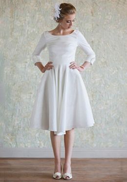 Showcasing Ankle: Adorable Midi Wedding Dresses Collection♡にて紹介している画像