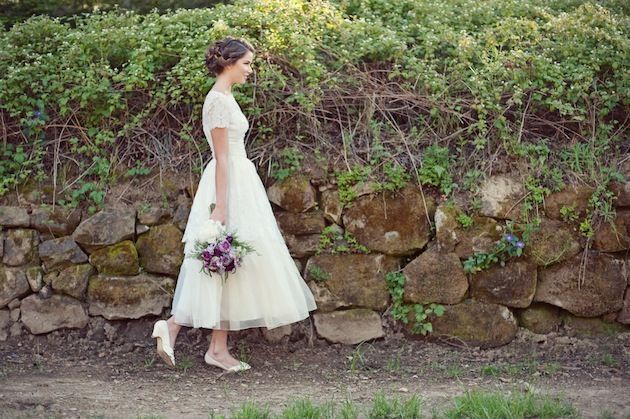 Showcasing Ankle: Adorable Midi Wedding Dresses Collection♡にて紹介している画像