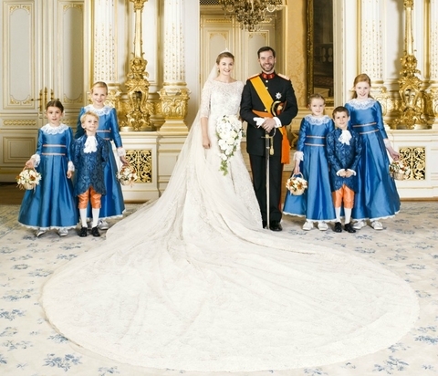 "Truly Wonderful Royal Weddings! Three Stunning Real-Life Princesses from Around the World*"にて紹介している画像