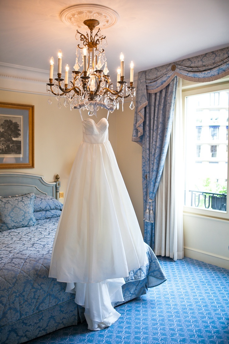 Photogenic! A Guide to Capturing Memorable Wedding Dress Photos ♡にて紹介している画像