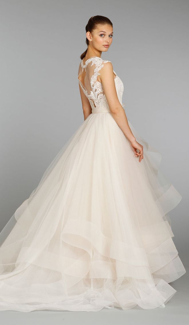 天使みたい！ふわふわ可愛い色別ボールガウンドレスまとめ♡にて紹介している画像