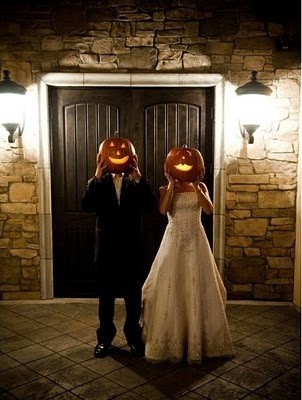 ハロウィーンの季節にぴったり♡ジャック・オ・ランタンでweddingパーティーを飾りつけ♡にて紹介している画像
