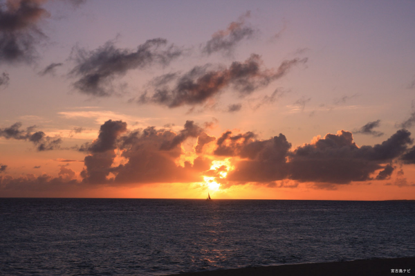 ビーチウェディングはここで決まり♡世界の素敵な海5選にて紹介している画像