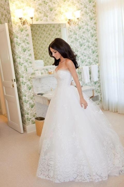 Eternal Bride Style: 3 Adorable Wedding Dress Brands with Princess Line Designs♡にて紹介している画像
