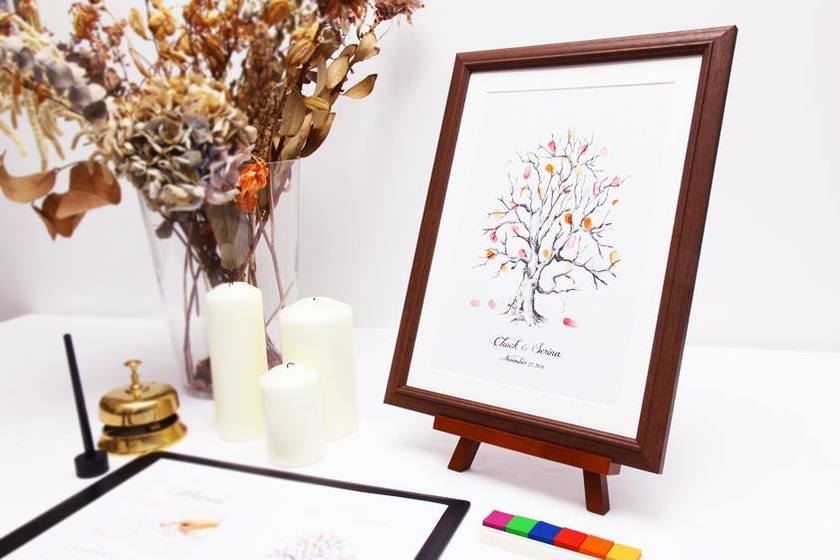 しるしあう、ひとつのしるし＊ゲストみんなで作る『Marca』の指紋ウェルカムボードが可愛い♡にて紹介している画像