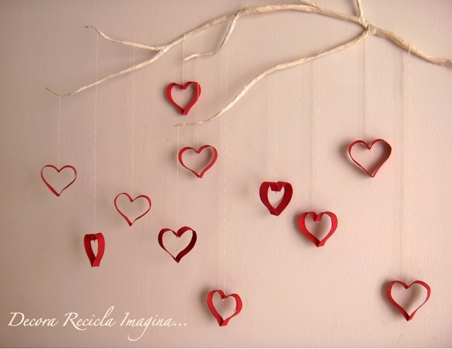 "Don't Waste It! DIY Toilet Paper Rolls into Fun Party Items♡"にて紹介している画像