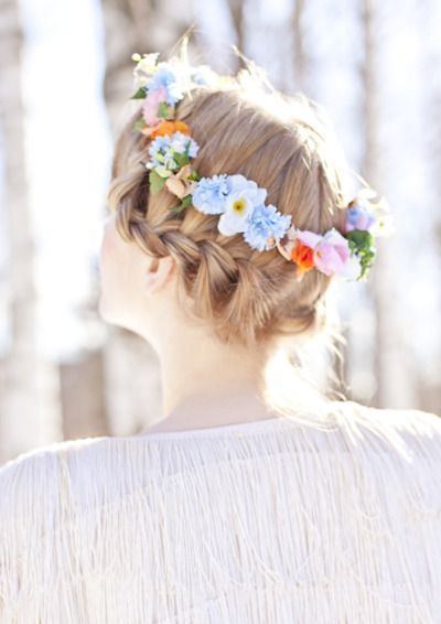 見てるだけできゅん♡たくさんお花をあしらったヘアスタイル♡にて紹介している画像