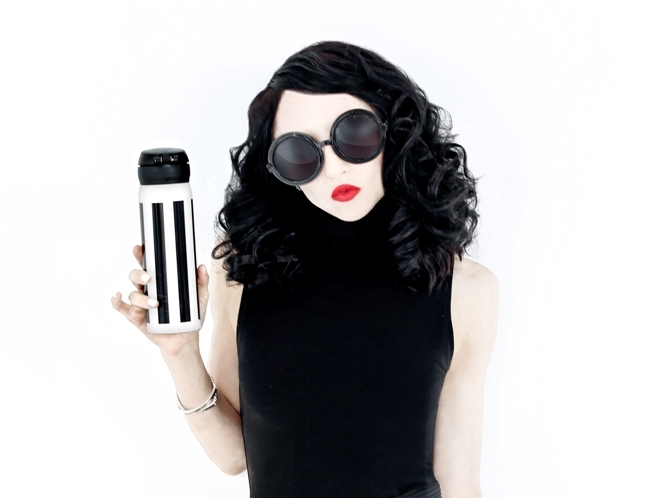 Summer 2015! The Adorable Alice+Olivia×Starbucks Collaboration Goods!にて紹介している画像