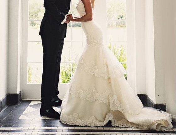 A Beautiful Mermaid-Line Wedding Dress with an Ever-Expanding Train ♡にて紹介している画像