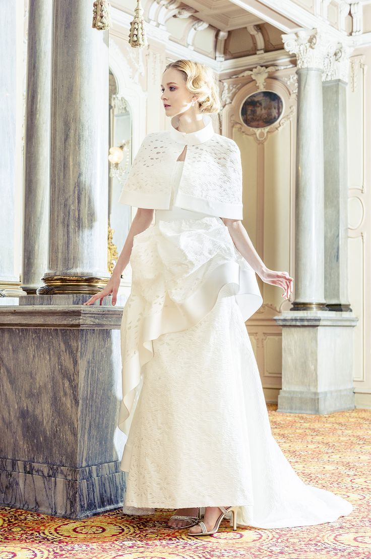 Discover the Perfect Dress: The Exquisite Dress Collection from the Trending Brand 'Anteliebe'!にて紹介している画像