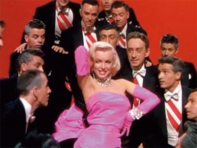 セクシーな女性の理想像！マリリンモンローの結婚式がピュア可愛い♡にて紹介している画像