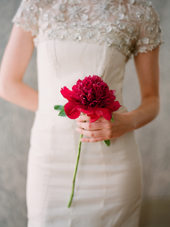 Adorable Ideas Filled with Romantic and Cute Shades of Red ♡にて紹介している画像