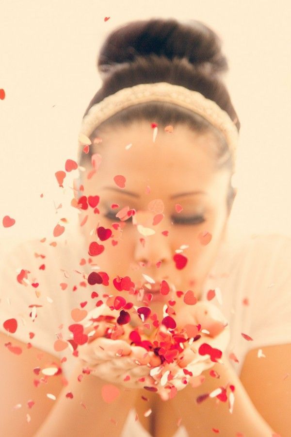 Adorable Ideas Filled with Romantic and Cute Shades of Red ♡にて紹介している画像