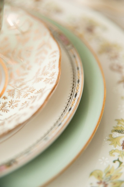 Gathering Exquisite Ceramic Tableware with Artistic and Gorgeous Patterns♡にて紹介している画像
