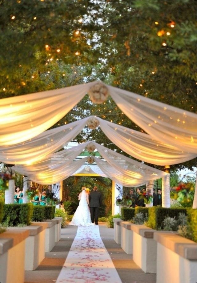 大好きな人と歩きたいのはどんなバージンロード？ロマンティックなイメージCOLLECTONにて紹介している画像