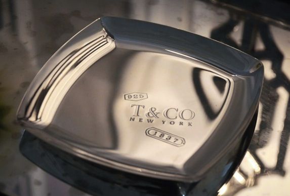 "A Dream Stay: The Luxurious Suite at Tiffany & Co. on Fifth Avenue in NY"にて紹介している画像