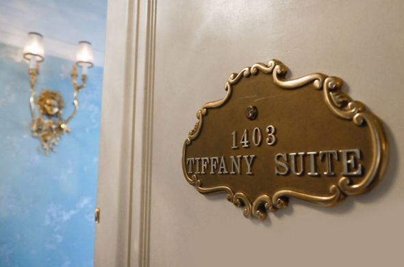 "A Dream Stay: The Luxurious Suite at Tiffany & Co. on Fifth Avenue in NY"にて紹介している画像