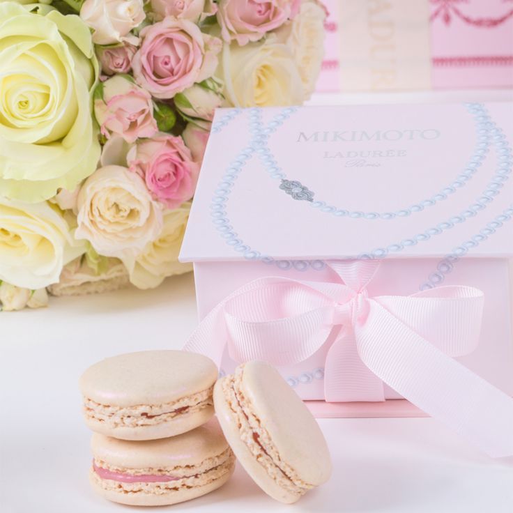 Dreamy Marriage: Limited Edition Macarons by Ladurée x Mikimoto are Cute & Delicious!にて紹介している画像