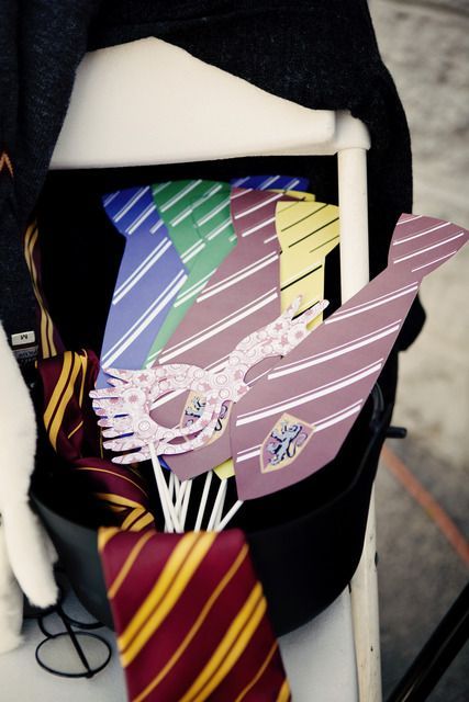 Unforgettable Fun Awaits! Character Cosplay Photo Props*にて紹介している画像