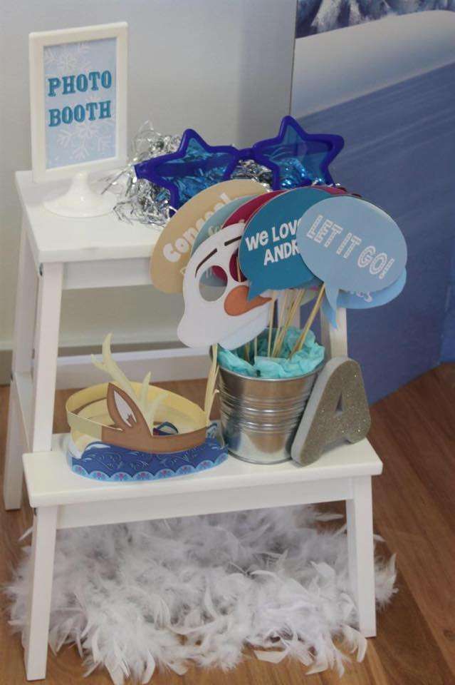 "Disney's Frozen-Inspired Weddings: Why a Cool Frozen Wedding is Perfect for Summer"にて紹介している画像