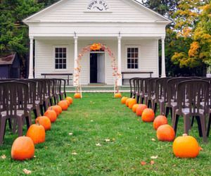 A Must-Capture During Halloween! A Collection of Wedding Photos Featuring Jack-o'-Lanterns♡にて紹介している画像