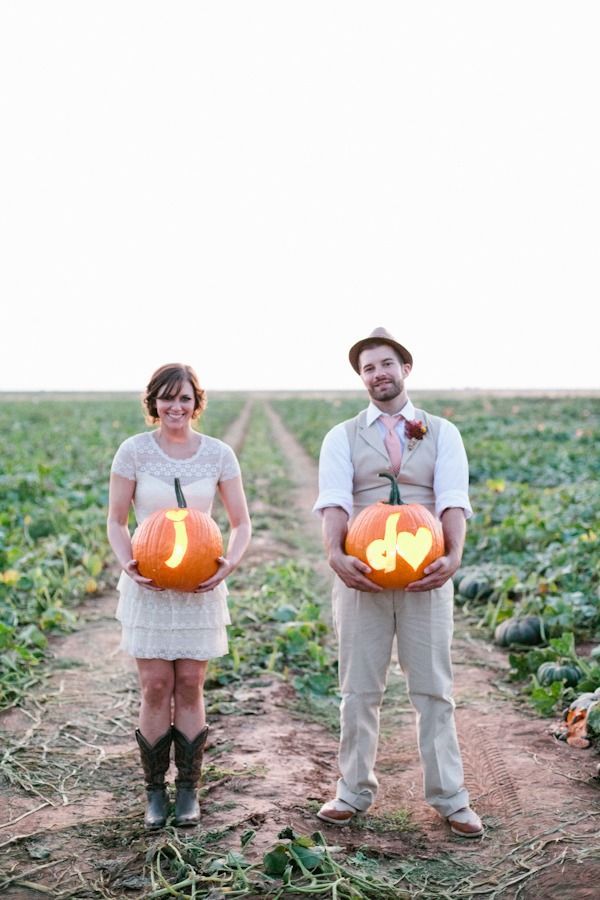 A Must-Capture During Halloween! A Collection of Wedding Photos Featuring Jack-o'-Lanterns♡にて紹介している画像