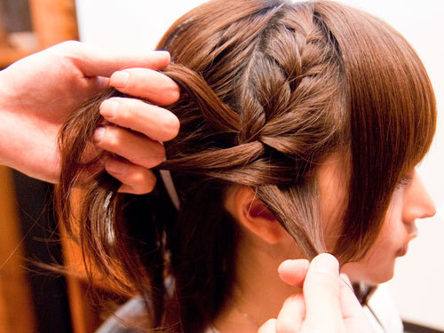 Step-by-Step Video Included! Adorably Cute 3 Types of Half-Up Hairstyles ♡にて紹介している画像