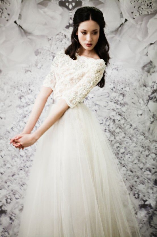 Stunning Vintage-Like Wedding Dresses ♡にて紹介している画像